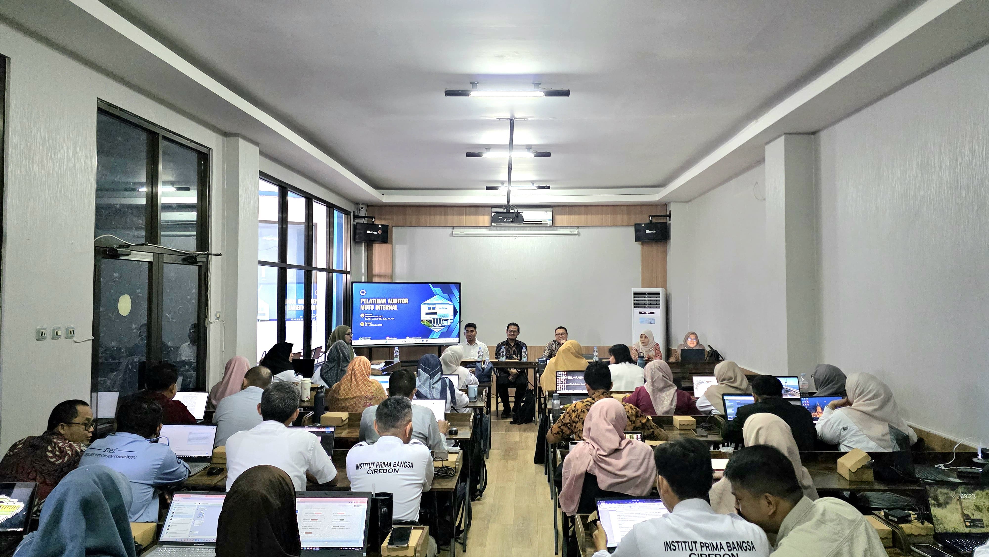  LPM IPB Cirebon Siapkan 40 Dosen Jadi Auditor Mutu Internal