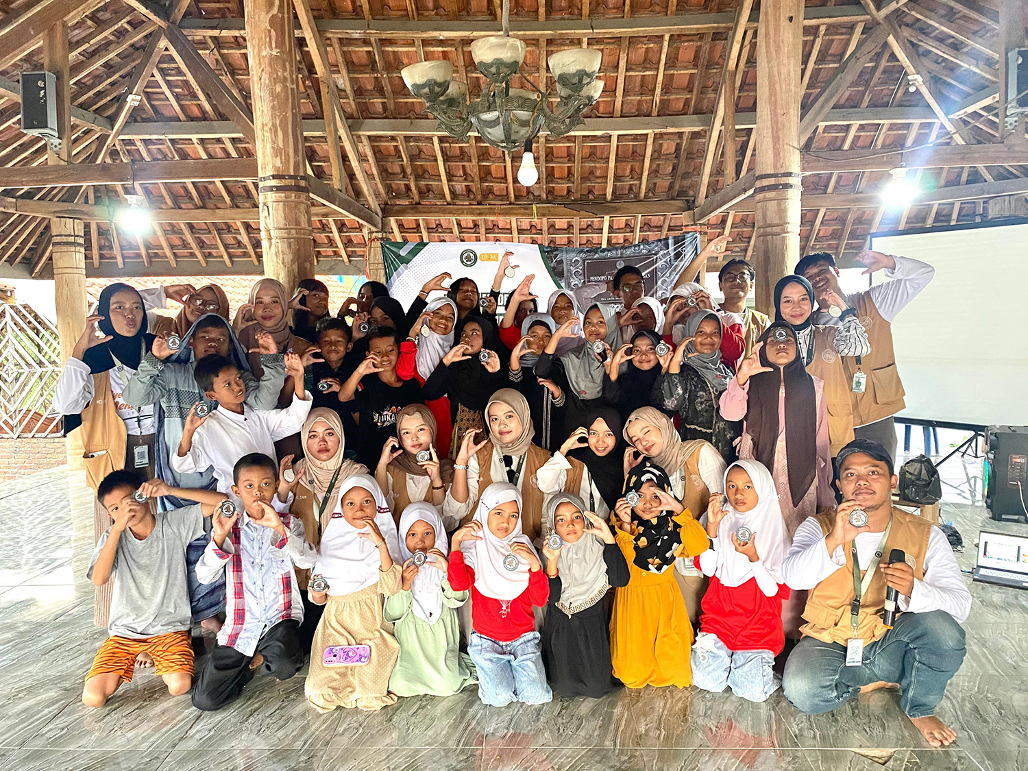 Mahasiswa KKN UINSSC Cirebon Hadirkan Semangat Moderasi Beragama di Desa Sitiwinangun Kabupaten Cirebon