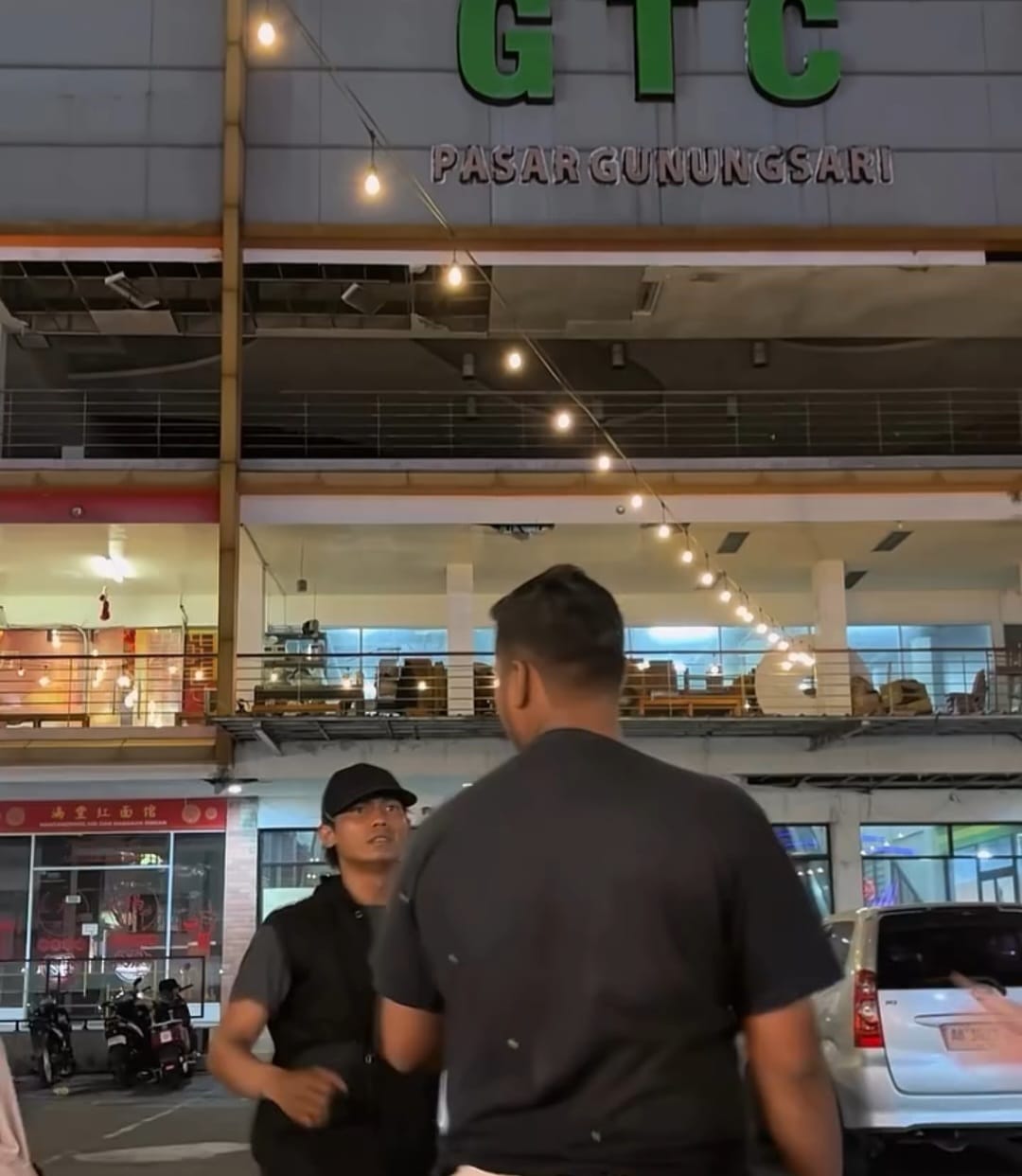 Viral Pengamen Diduga Ajak Ribut Pengunjung di Kawasan Kuliner GTC Cirebon, Warga Pertanyakan Keamanan 