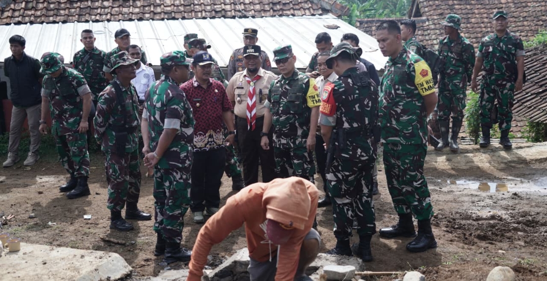 Tim Wasev Itjenad Tinjau TMMD ke-125 di Kuningan, Kasrem 063 SGJ: Wujud Komitmen TNI AD
