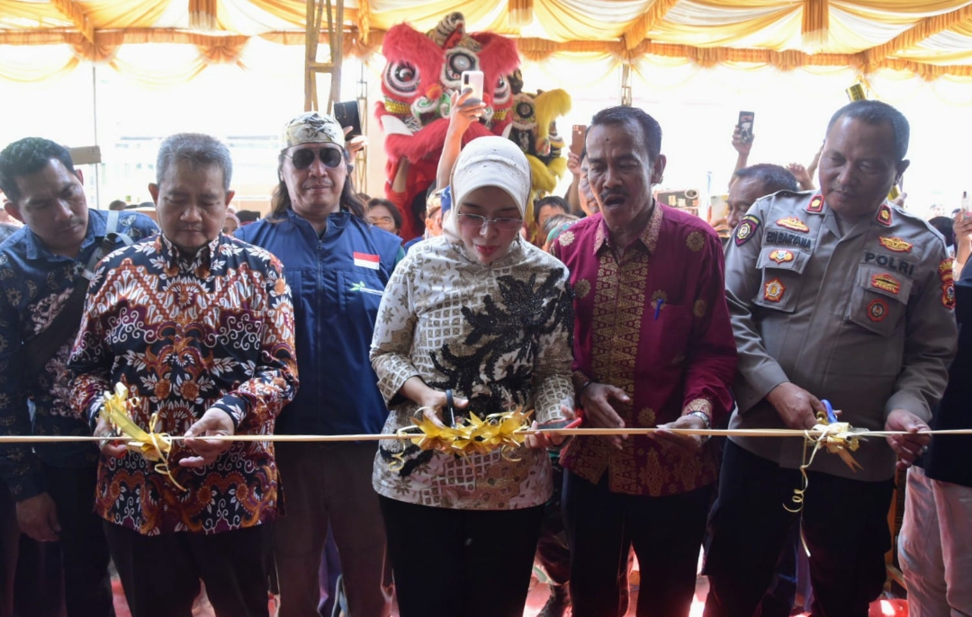 Wakil Bupati Ayu Sebut Sebagai Pasar Desa Losari Kidul Terbersih dan Berstandar SNI