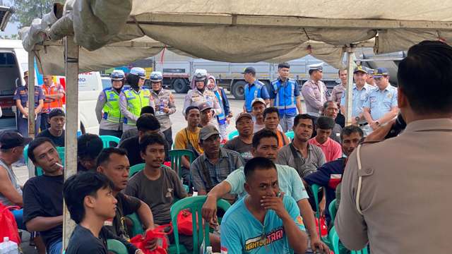 Satlantas Polres Cirebon Kota Terapkan Cara Ini Sosialisasikan Bahaya Kendaraan ODOL ke Sopir