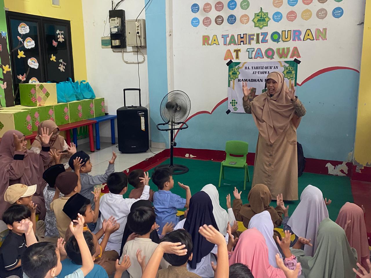 RA Tahfiz Quran At Taqwa Gelar Buka Bersama dan Bakti Sosial