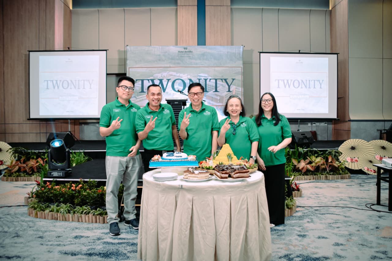 Hotel Santika Premiere Linggarjati Merayakan Ultah ke-2  'Twonity: Two Years in Unity, Growing in Harmony'