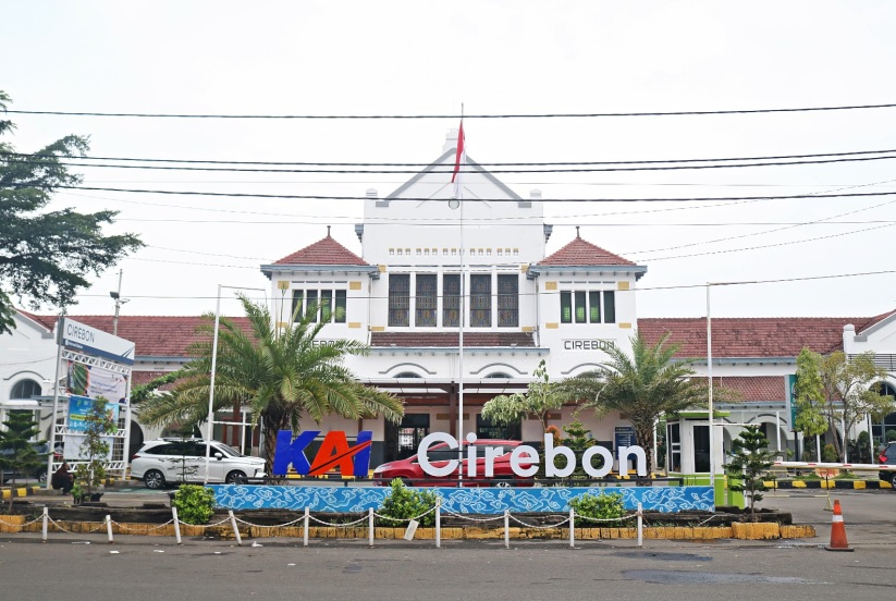 Ini Dia, 3 Toko Oleh-oleh Khas Cirebon yang Dekat dengan Stasiun Kereta Api