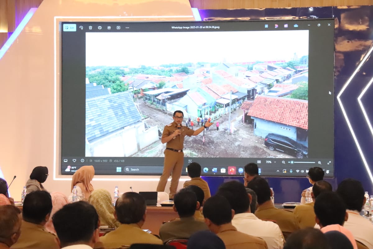 Penanganan Banjir, PJ Bupati Wahyu Mijaya Paparkan Dampak dan Rencana Tindak Lanjut