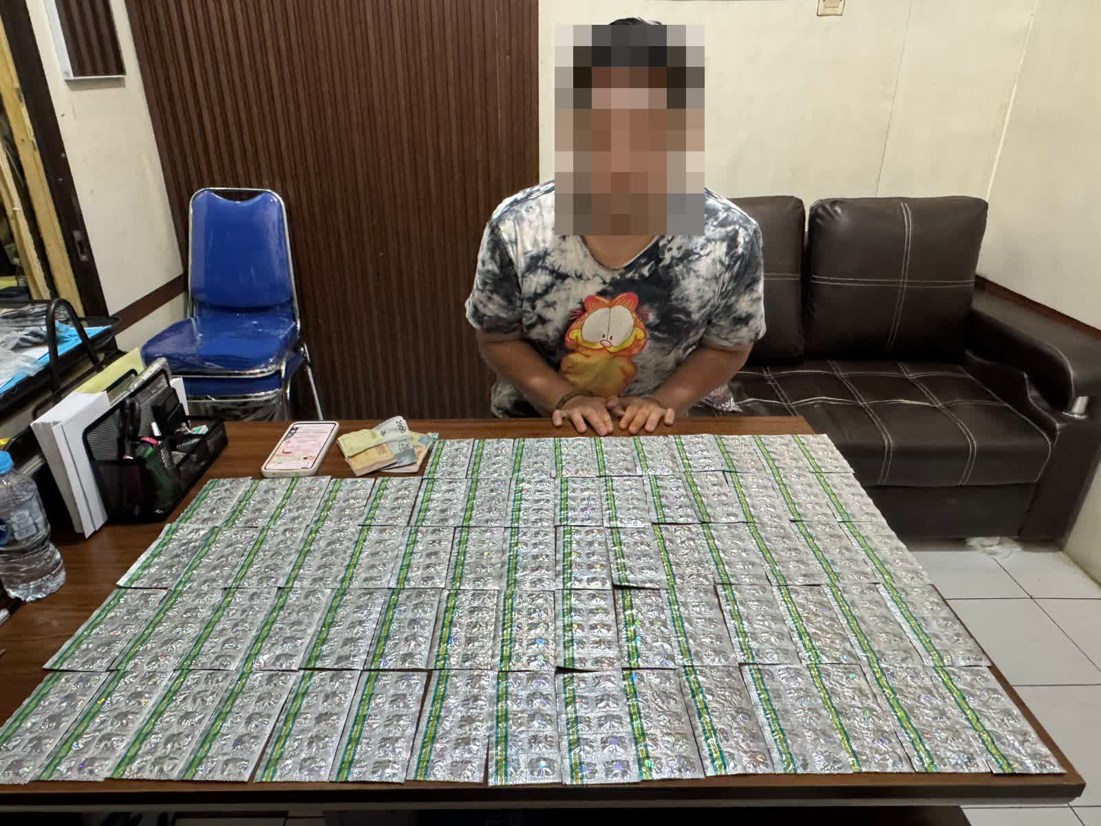 Polisi Tangkap Pengedar Obat Keras Tanpa Izin di Harjamukti, Begini Kronologinya