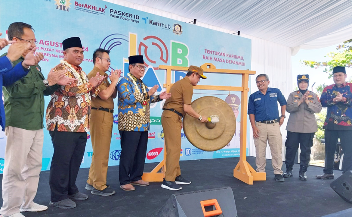 Optimistis Angka Pengangguran Turun, Pemkab Cirebon Buka Seribu Lebih Lowongan Pekerjaan lewat Job Fair 