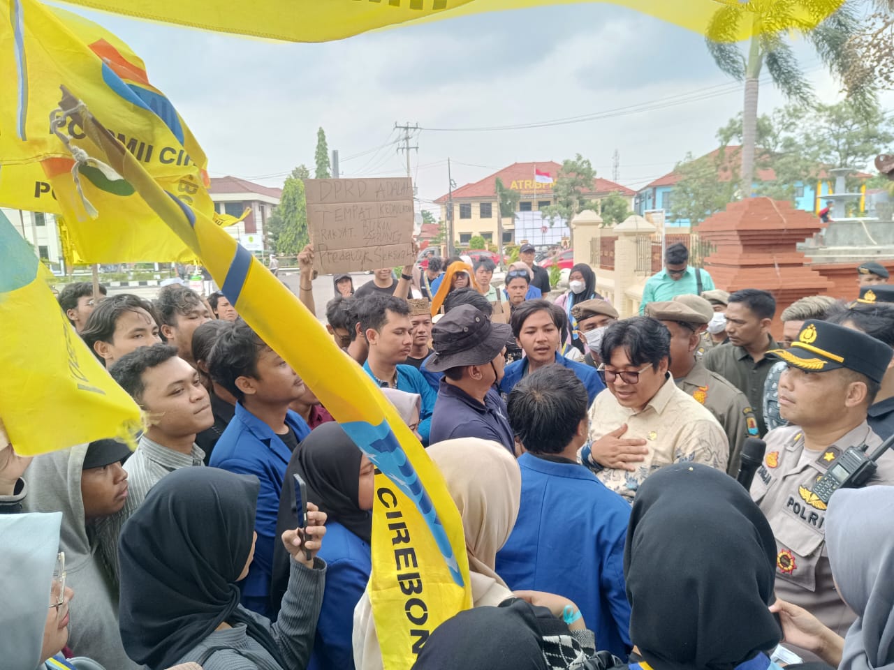 PMII Cirebon Demo di DPRD, Pertanyakan Kinerja BK Usut Dugaan Kasus Pelecehan Seksual