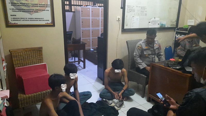 Tawuran Siswa SMK di Cirebon, 1 Orang Luka Bacok, 3 Ditangkap, Lihat Nih Lagi di Polsek