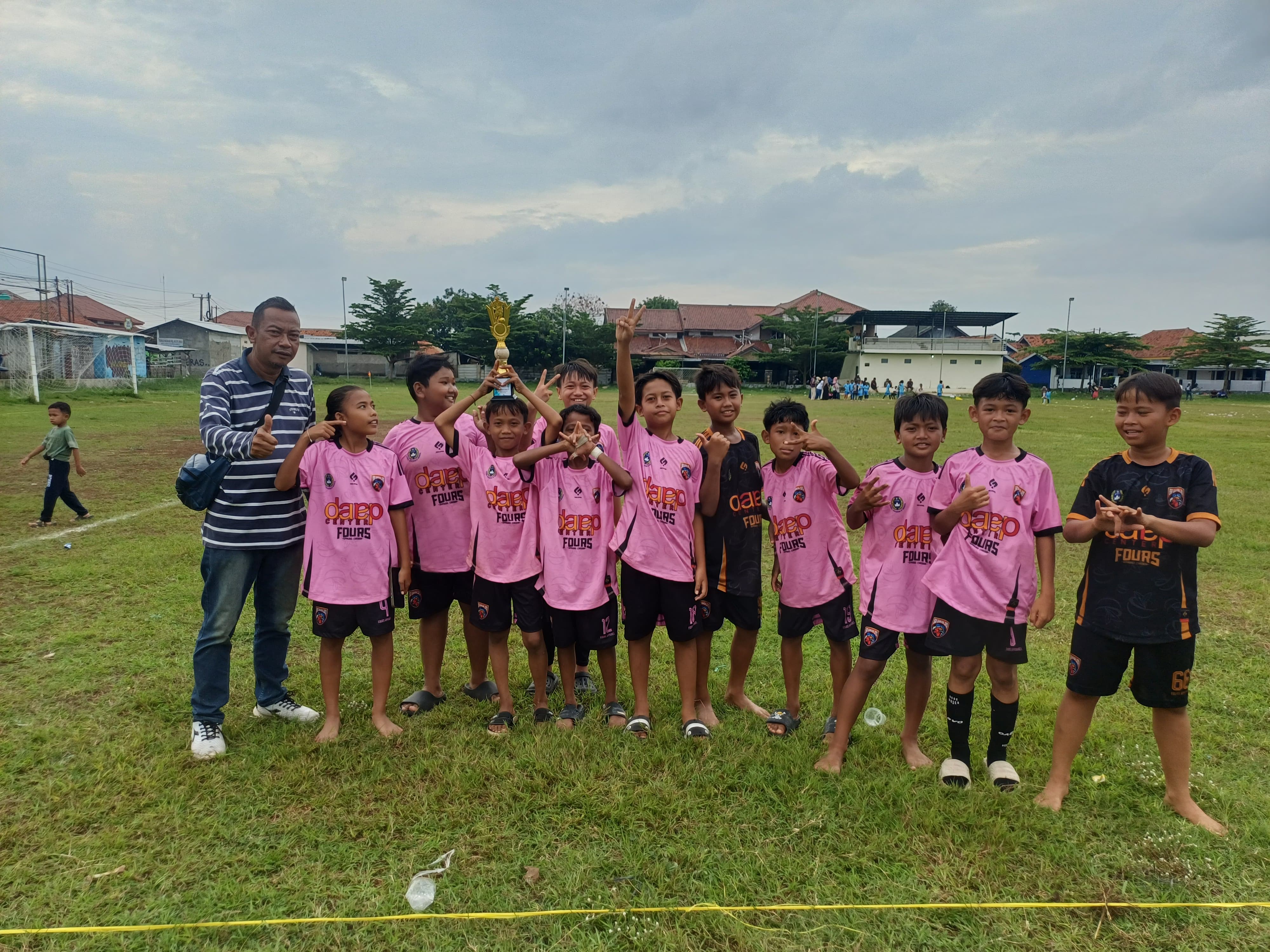Tampil Kompetitif di Laga Mandiri, SSB Garuda Jaya Cirebon Sabet Runner Up U-12