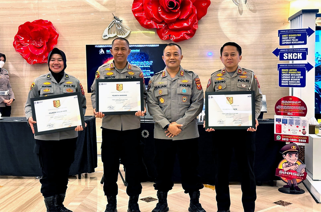 Mantap, Polresta Cirebon Raih Penghargaan Public Service of The Year Jabar 2023