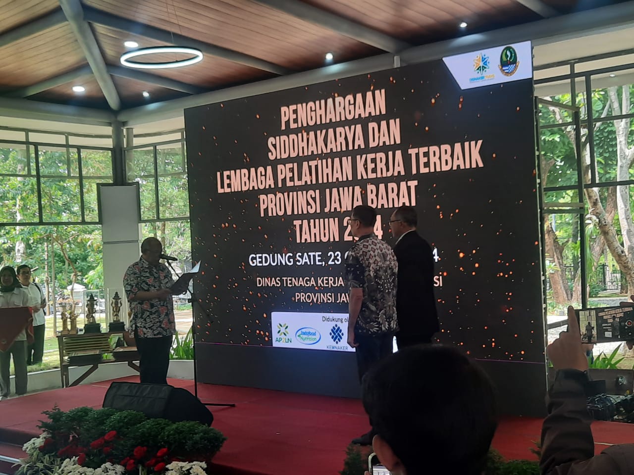 Pemda Provinsi Jabar Beri Penghargaan Siddhakarya 