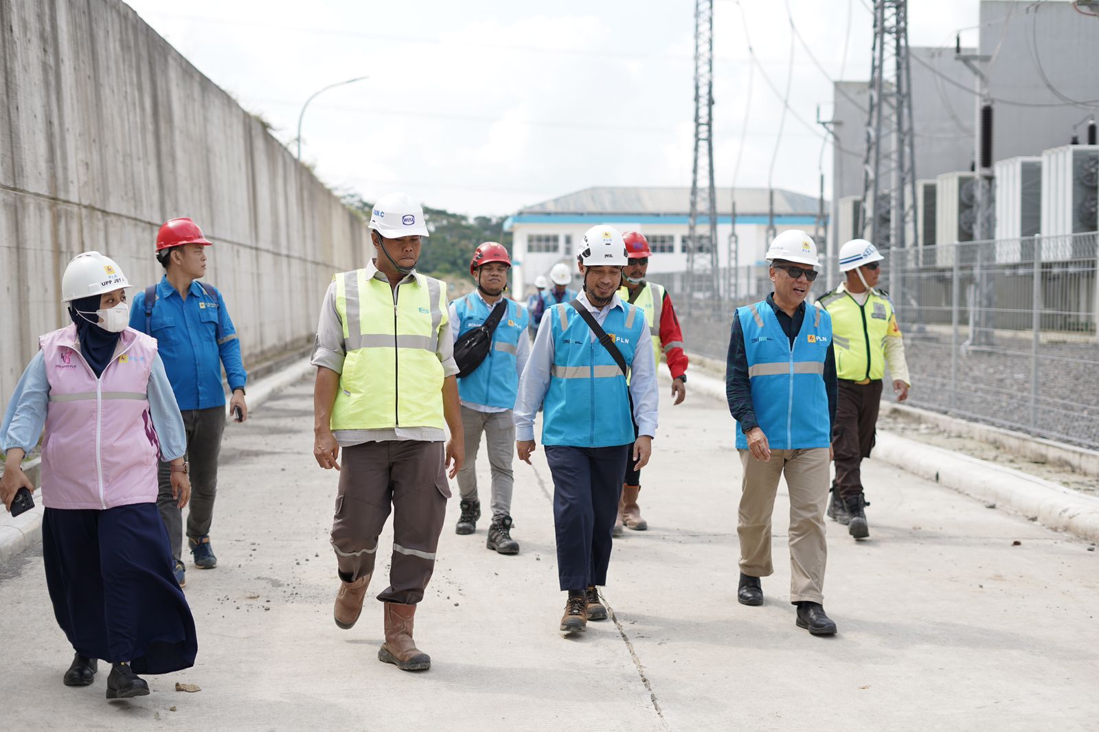 Komitmen Tinggi Terhadap K3, Manajemen PLN Inspeksi Lapangan ke Proyek GITET 500 kV Ampel/Boyolali