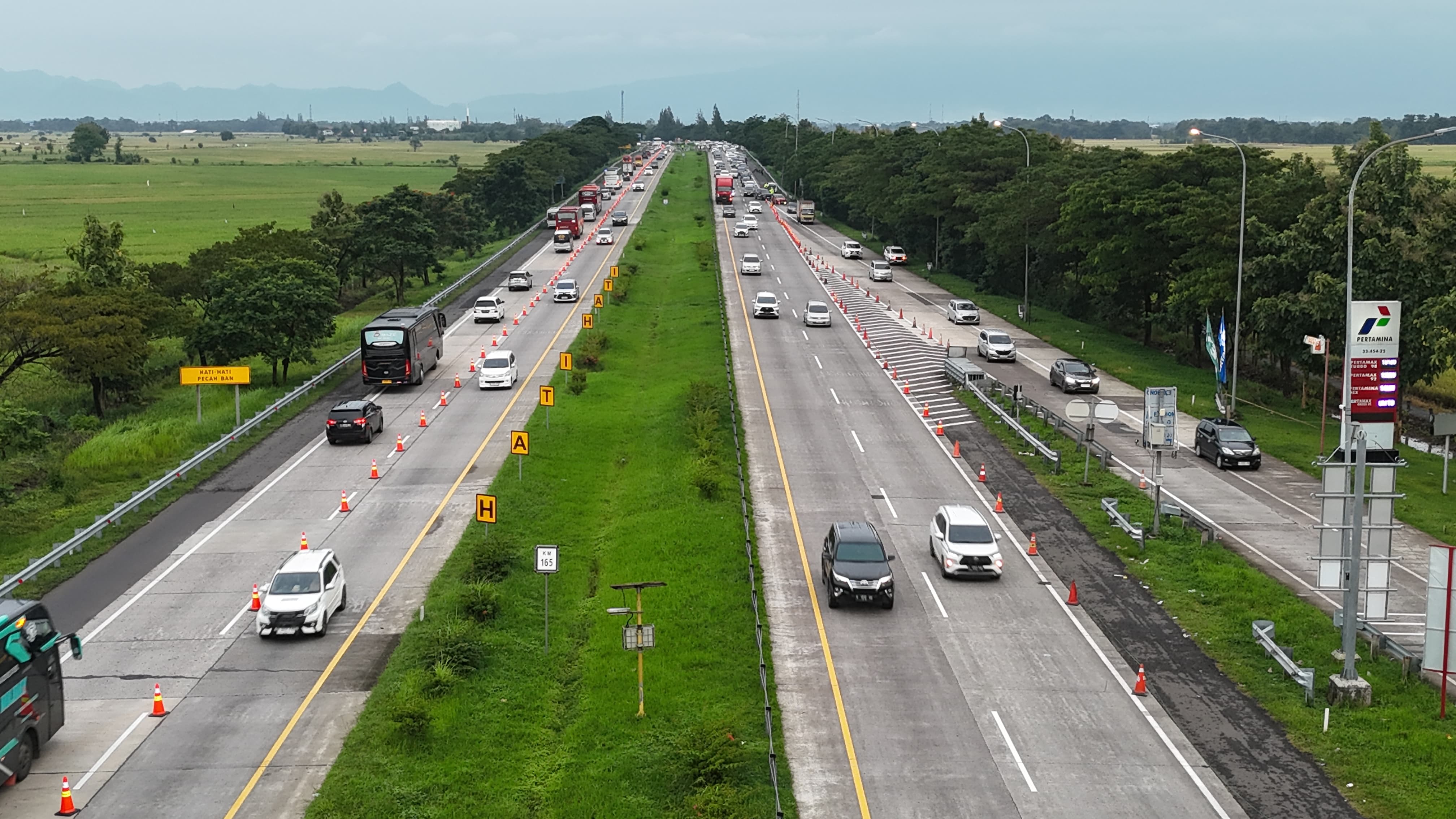 Update Tol Cipali Sore Ini: 48 Ribu Kendaraan ke Jakarta, Contra Flow Dimulai