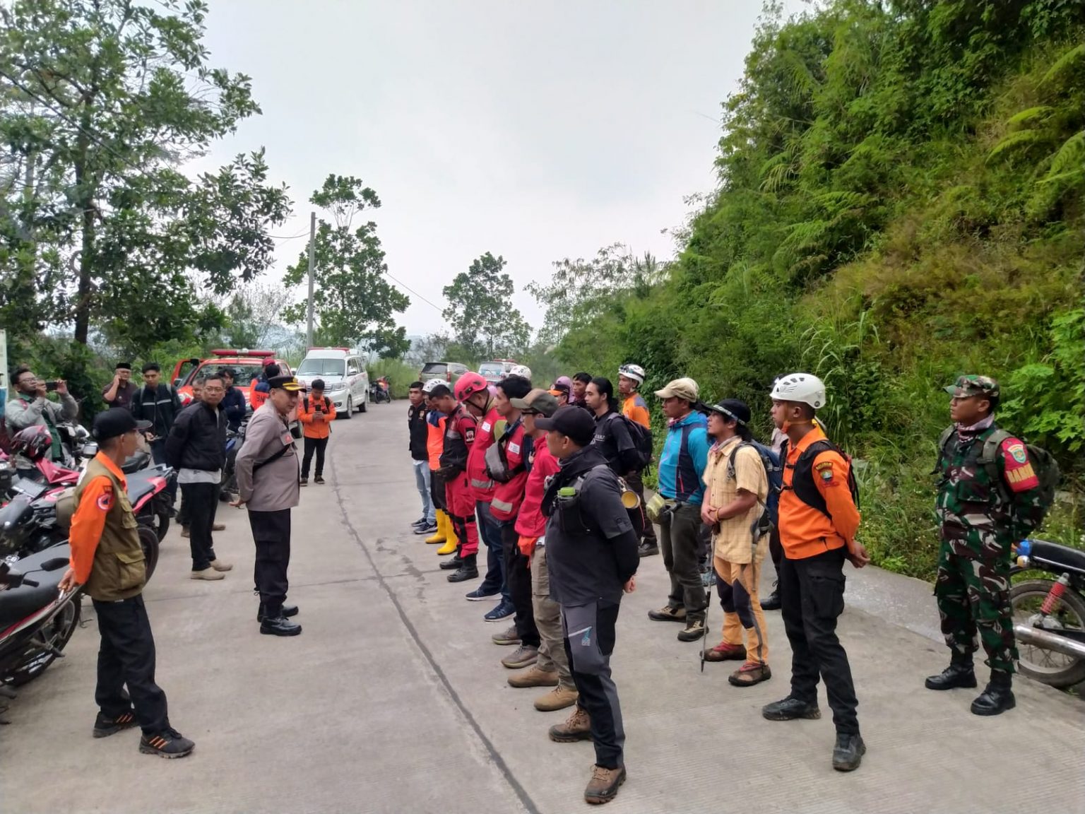 Pendaki Asal Cirebon Temukan Jenazah Peziarah di Gunung Tampomas Sumedang