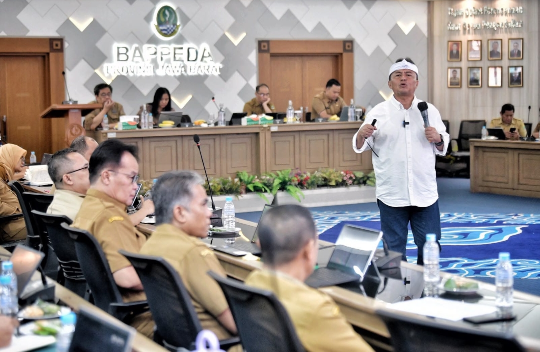 Sampah hingga Jalan Disorot, Herman Suryatman Minta Bappeda Jabar Kawal Anggaran Daerah