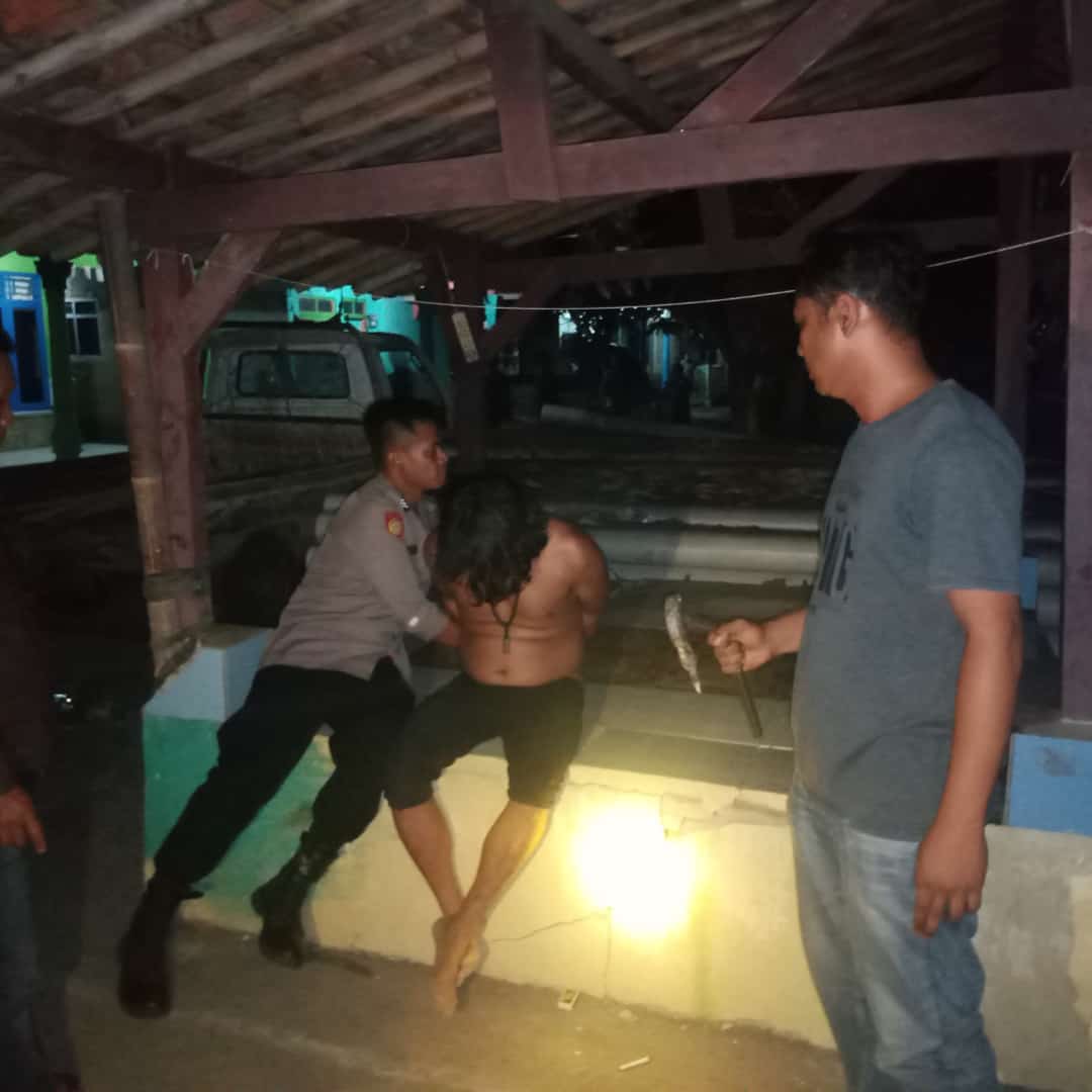Seorang Pria Sering Ngamuk di Blok Muara Tua Diamankan Polsek Ligung 