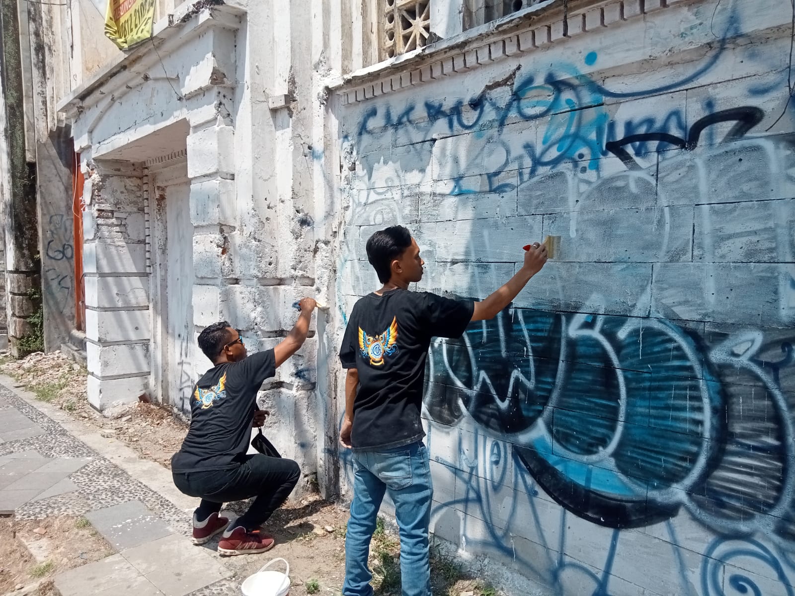 Marak Vandalisme di Kota Cirebon, KGMC Helat Aksi Bersih-bersih