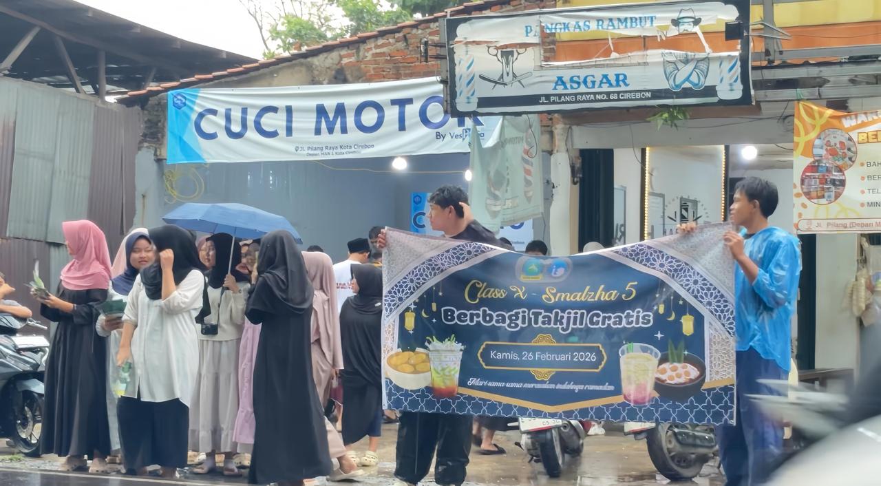 SMA Islam Al Azhar 5 Cirebon Tebar Ratusan Takjil
