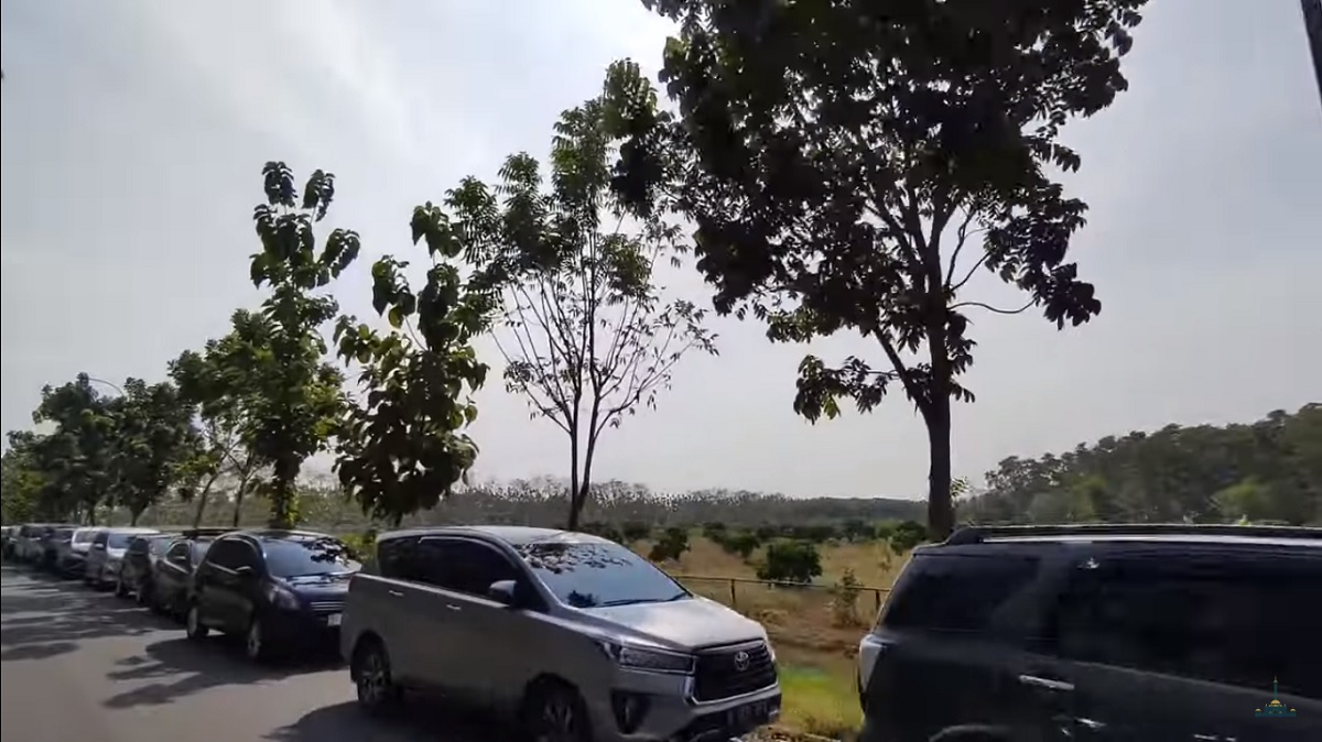 PERTAHANAN Al Zaytun Sungguh Kokoh, 2.000 Mobil Datang dari Berbagai Daerah Sambut yang Demo