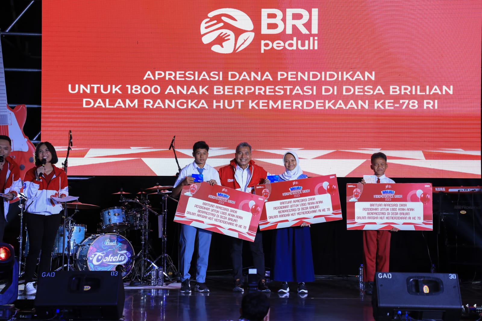 Peringati Hari Kemerdekaan Republik Indonesia, BRI Salurkan Beasiswa untuk 1800 Anak Berprestasi di Desa BRILi