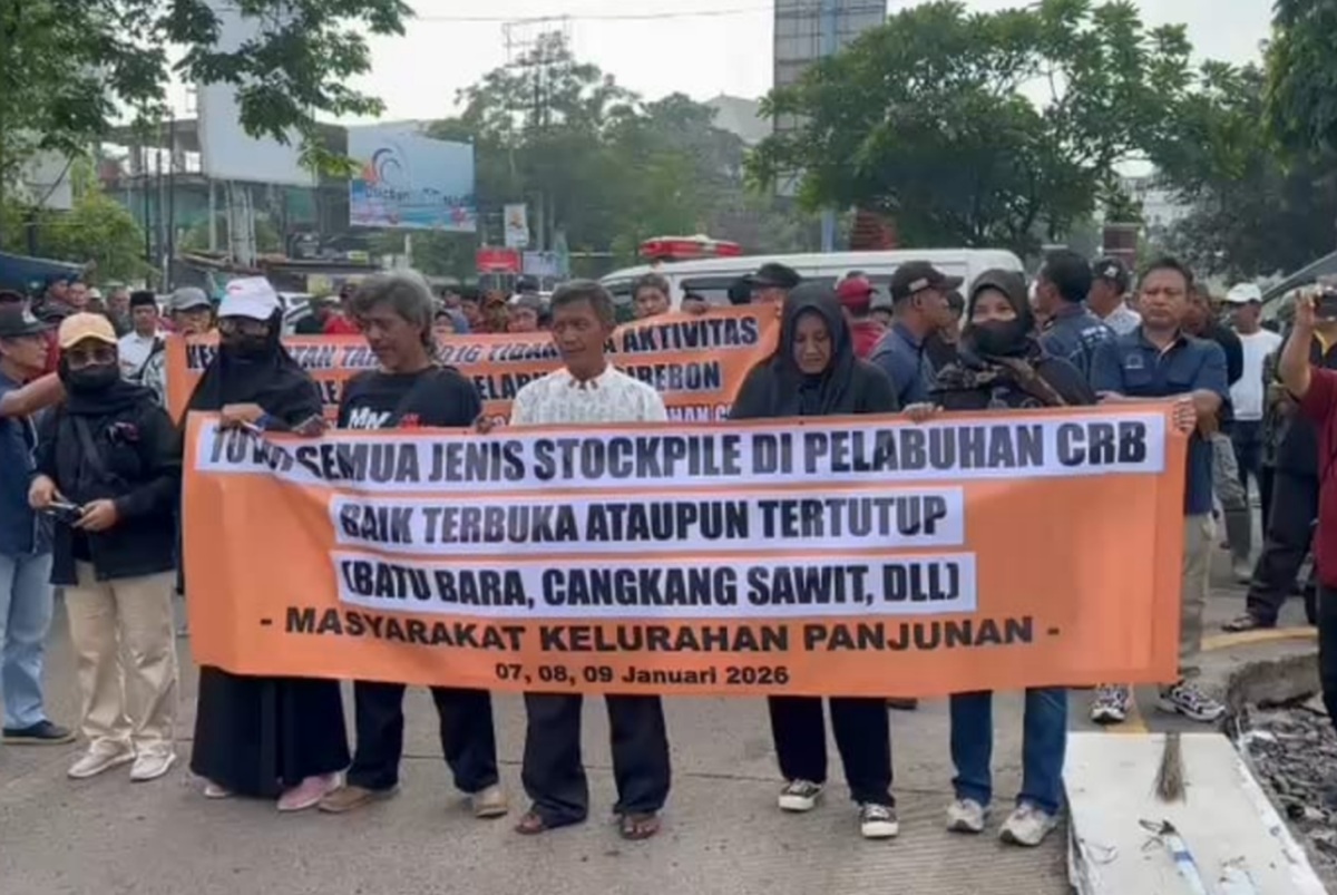 Stopel Batu Bara Pelabuhan Cirebon Kembali Diprotes, Warga Ungkit Janji Penutupan 2016