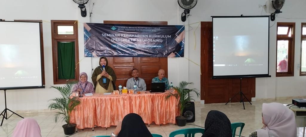 BPP Yayasan Al-Irsyad Al-Islamiyyah Kota Cirebon Gelar Seminar Kebaharuan Kurikulum 