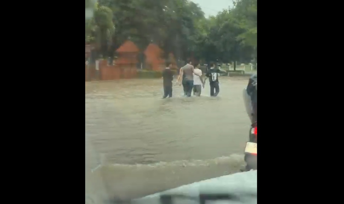 Banjir Kembali Rendam Cirebon Jumat Sore, Lalu Lintas By Pass hingga Kedawung Tersendat