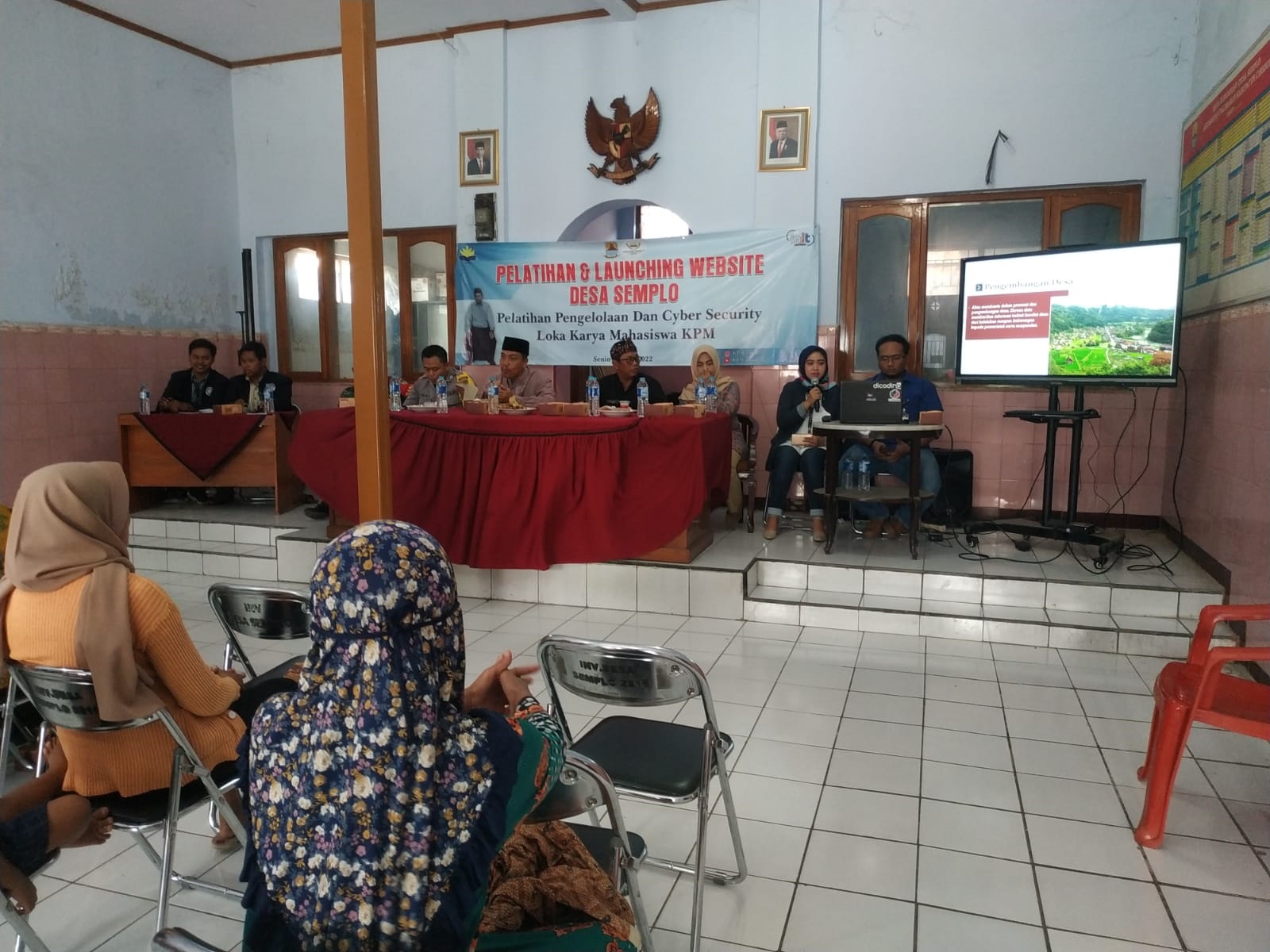 Mahasiswa IAI BBC Gelar KPM di Desa Semplo