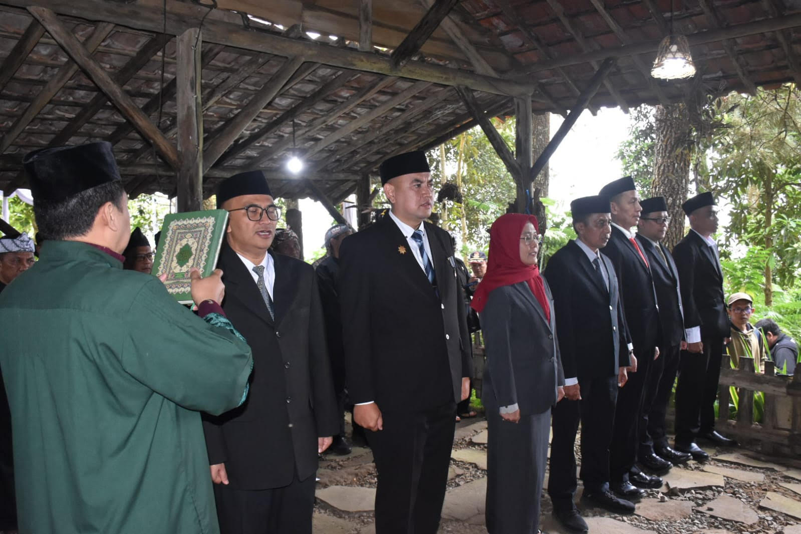 Bupati Kuningan Lantik Pejabat JPT Pratama, Tekankan Integritas dan Kinerja Berdampak