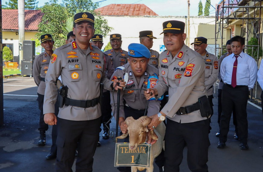 3 Kapolsek Dapat Penghargaan dari Kapolresta Cirebon, Ini Prestasinya