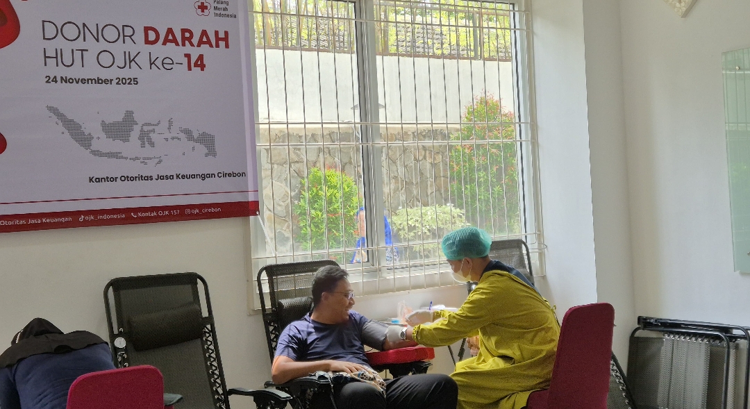HUT ke-14, OJK Cirebon Gelar Aksi Sosial dan Perkuat Literasi Keuangan