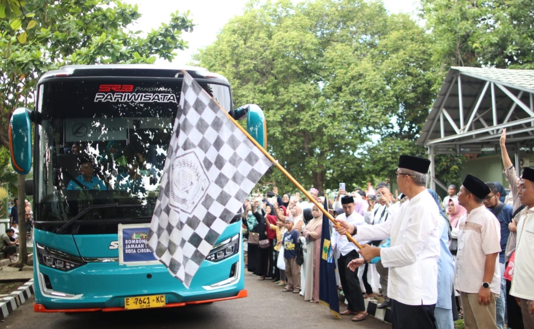 402 Jamaah Haji Kota Cirebon Bertolak ke Tahah Suci, Pj Wali Kota: Semoga Bisa Beribadah dengan Khusyuk