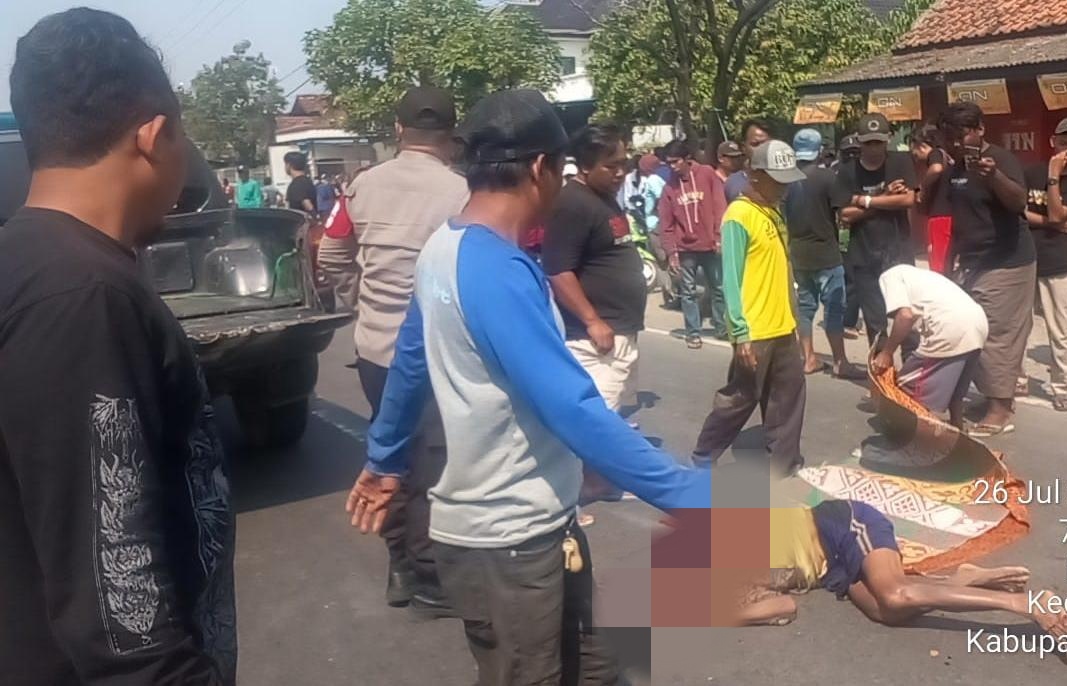 Kecelakaan di Sukra Indramayu, Pengemudi Motor Tewas Diseruduk Truk