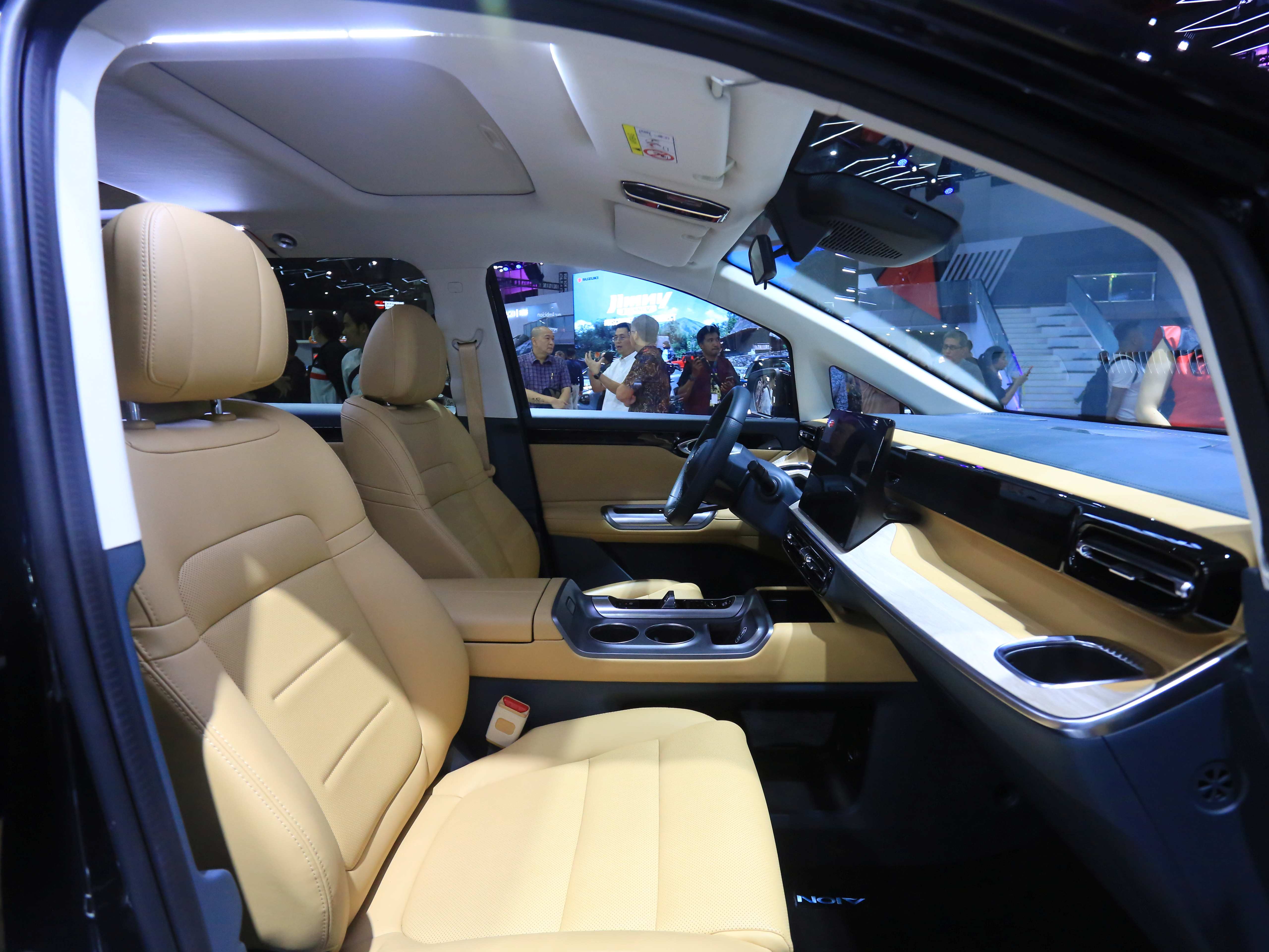 Future of Comfort: GAC Hadirkan MPV 7-Seater Hybrid dengan Fitur Lengkap