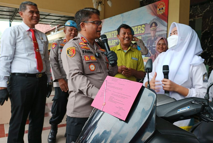 Salimah Siswi SMK Korban Begal di Indramayu Kaget Didatangi Polisi, Akhirnya Jadi Bahagia