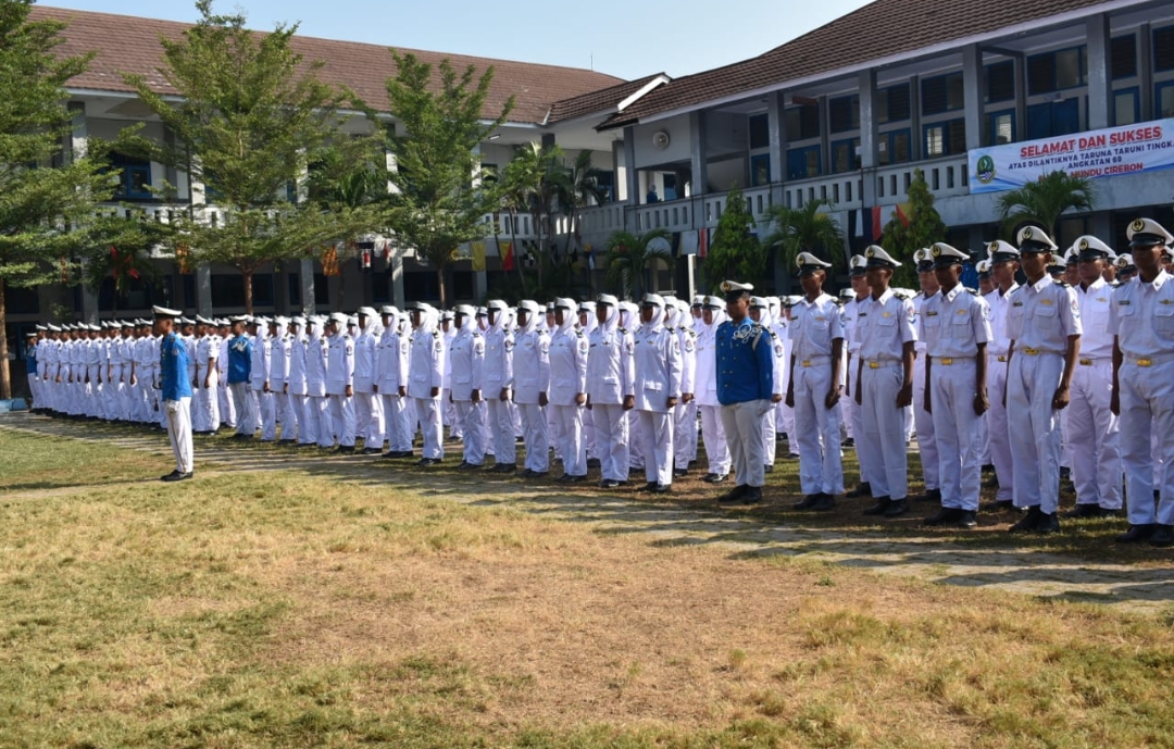 Lantik Taruna-Taruni SMKN 1 Mundu, Inilah Pesan yang Disampaikan Pj Bupati Cirebon 