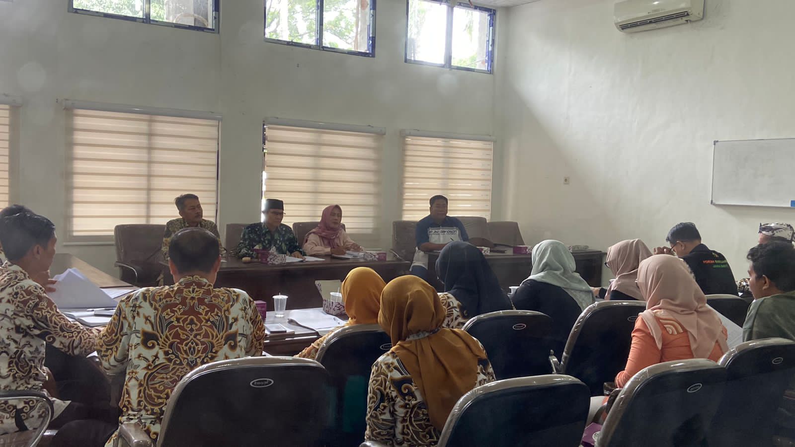 Pansus IV Bahas Raperda Penguatan UMKM untuk Berdaya Saing