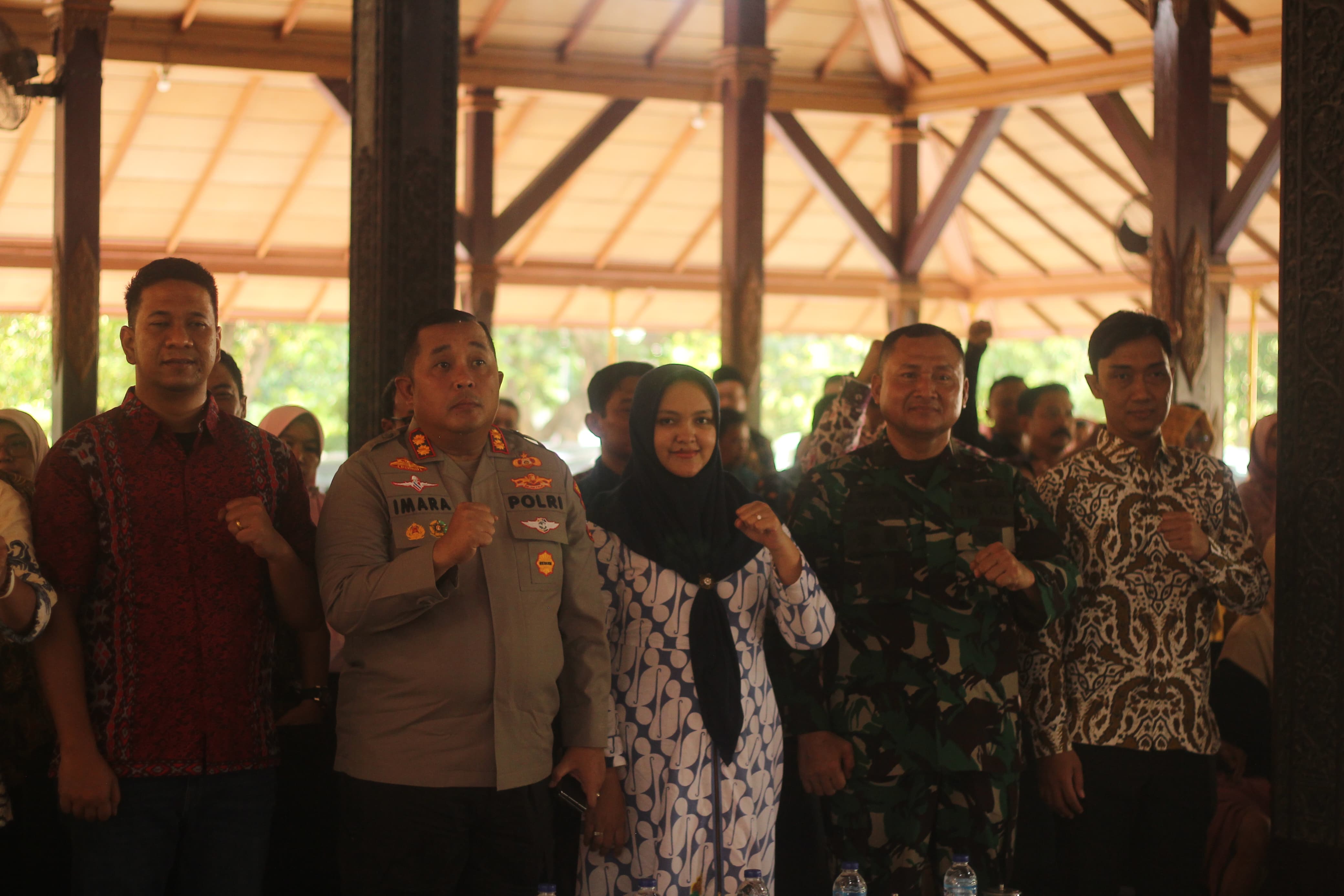 Upaya Pemberdayaan Perempuan, Ketua DPRD Dukung Program Cirebon Eman Ning Mimi