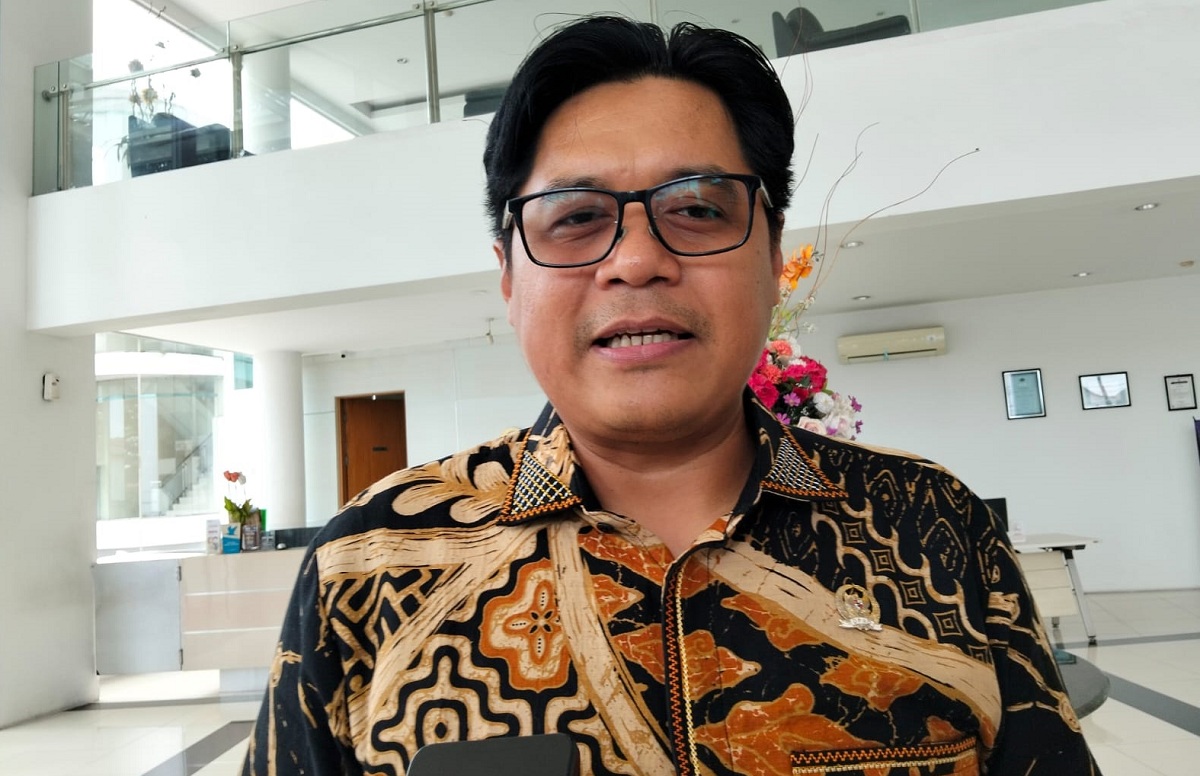 Menara 13 Lantai Jadi Beban, DPRD Minta Pemkab Ambil Alih Pengelolaan Masjid Agung Sumber