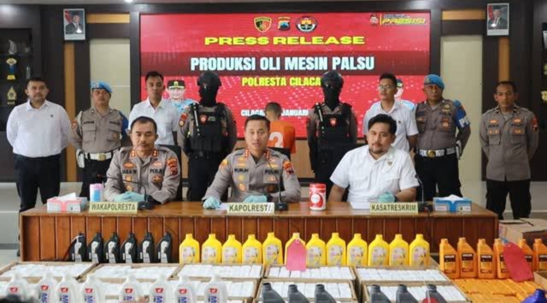 Polresta Cilacap Berhasil Ungkap Pembuatan Pelumas Palsu yang Diedarkan ke Cirebon