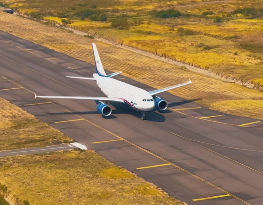 Momen Penampakan Airbus A310-300 Pesawat Kenagaraan Kanada Landing di Bandara Kertajati untuk KTT ASEAN 2023