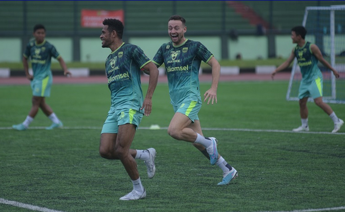 Jelang Persib vs Arema, Ada Pesan Khusus dari Manajemen untuk Bobotoh: Jangan Memaksakan Diri!