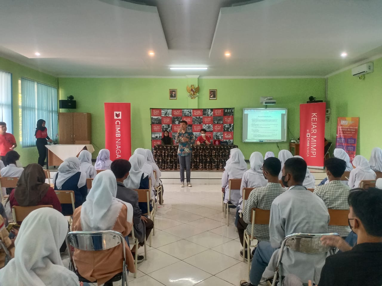 Komunitas Kerja Mimpi CIMB Niaga Cirebon Gelar Community Festival di Kota Cirebon
