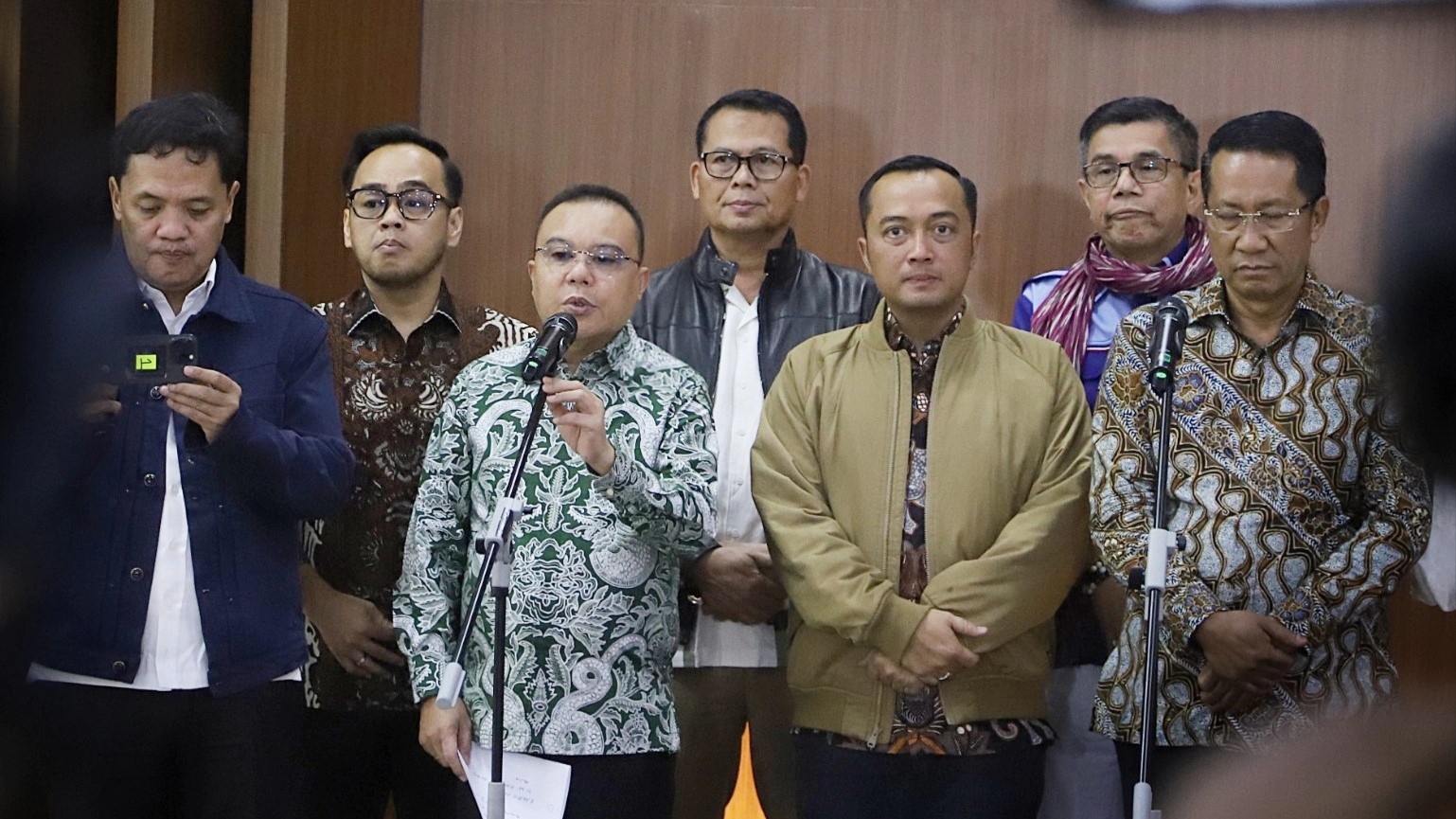 Prabowo Berikan Abolisi untuk Tom Lembong dan Amnesti bagi Hasto, Begini Respon DPR RI
