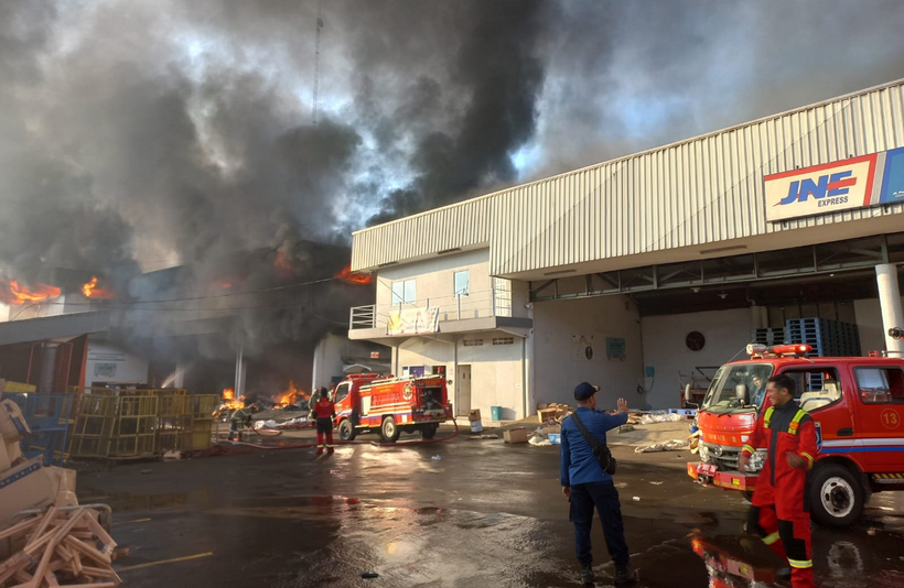 Nasib Barang Pelanggan di Gudang JNE Depok yang Terbakar, Simak Pernyataan JNE Pusat