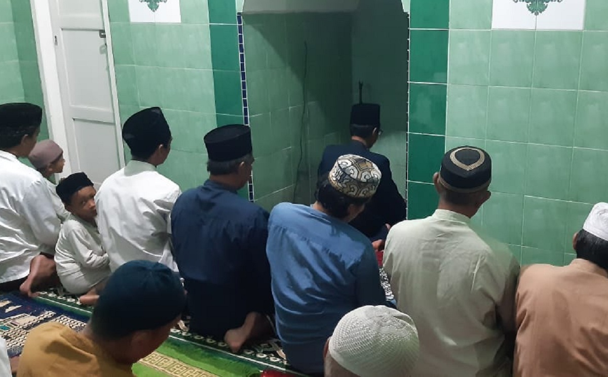 Jalan Dakwah Kampung Qur'an Cirebon, Tebar Imam Tarawih Selama Ramadan