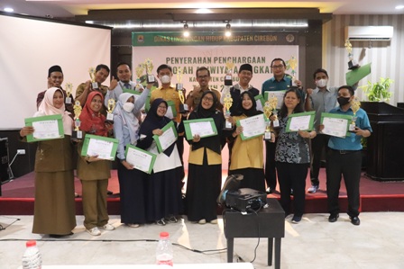 15 Sekolah di Kabupaten Cirebon  Mendapat Anugerah Adiwiyata 
