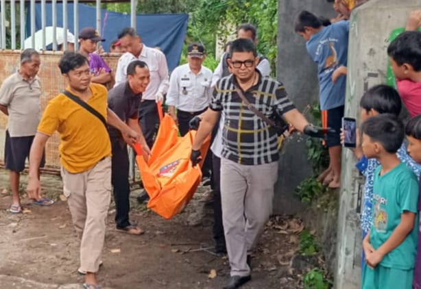 Warga Setu Kulon Cirebon Geger, Pria 39 Tahun Ditemukan Meninggal Tergantung di Pohon